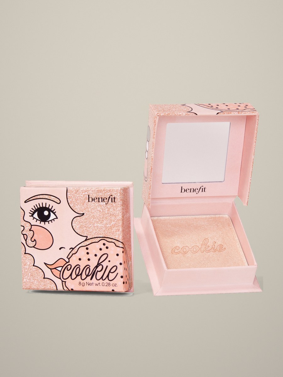 Benefit Cookie powder highlighter, box and open compact